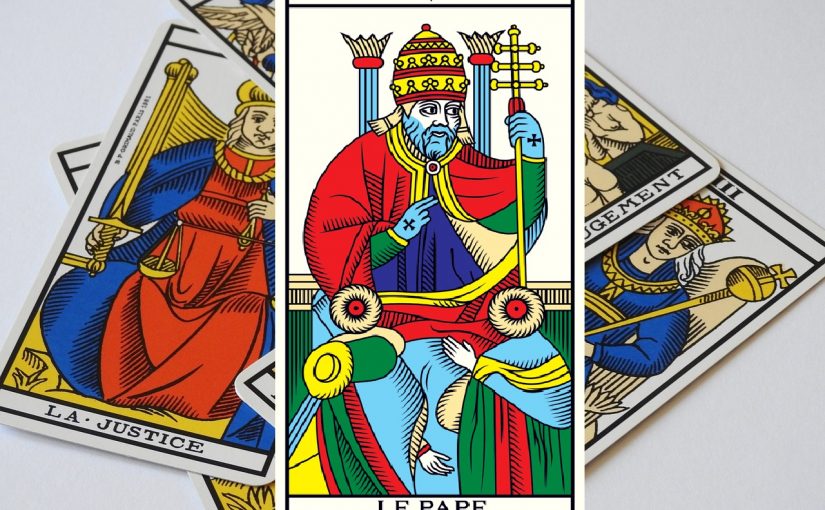 La carte du Pape dans le Tarot de Marseille : quelles interprétations ?