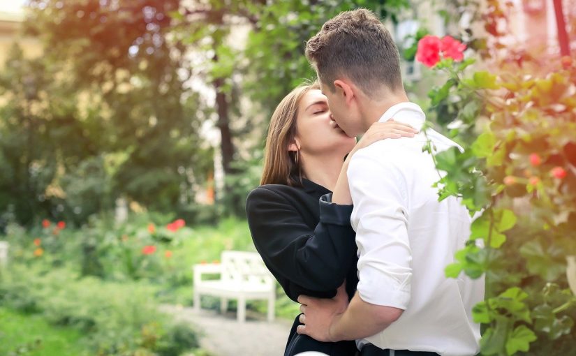 Les signes astrologiques les plus romantiques : le top 5